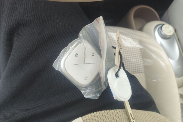 五菱汽车 宏光MINIEV 2025款 四门版 臻享+款中控内饰7001