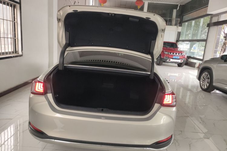 雷克萨斯ES 2020款 300h 卓越版机舱底盘23