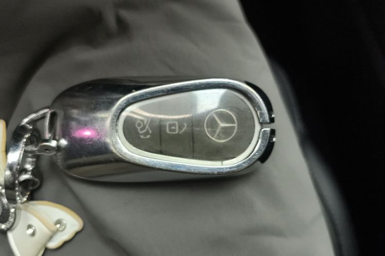 奔驰C级 2022款 C 200 L 运动版中控内饰7001