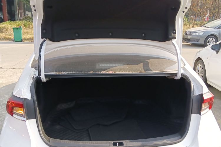 丰田 卡罗拉 2021款 1.2T S-CVT精英PLUS版局部细节23