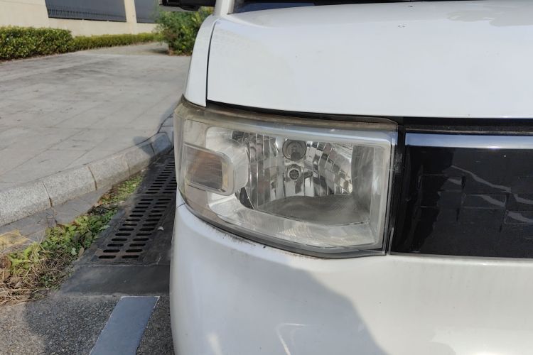 五菱汽车 宏光MINIEV 2020款 自在款 磷酸铁锂车身外观6006