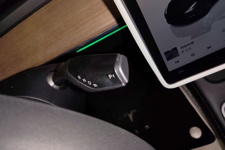 特斯拉 Model 3 2022款 后轮驱动版局部细节18