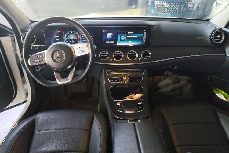 奔驰E级 2020款 E 300 L 运动豪华型中控内饰7002
