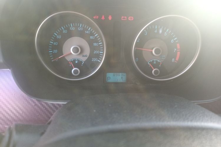 别克 凯越 2013款 1.5L 自动经典型中控内饰15