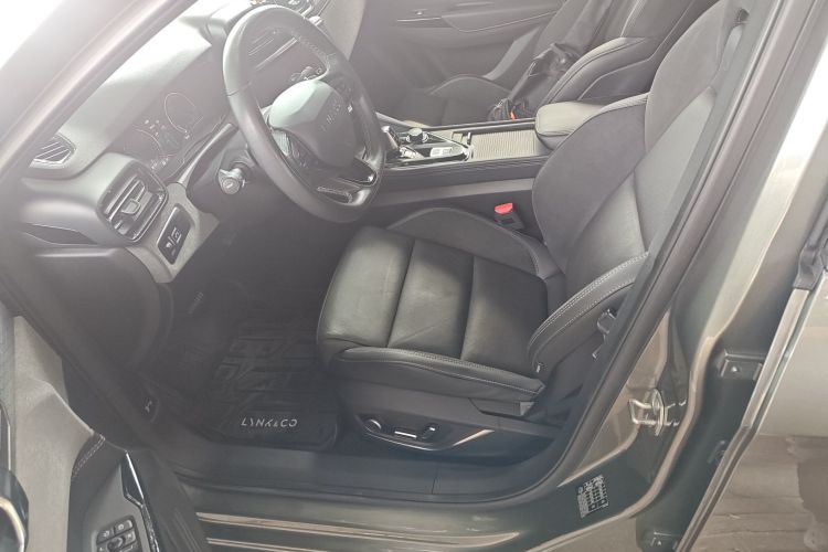 领克03 2022款 2.0TD DCT劲Pro中控内饰19