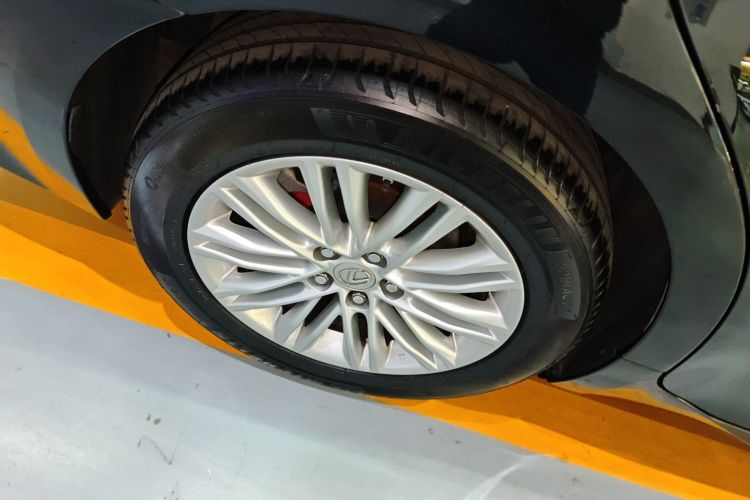 雷克萨斯ES 2016款 200 Midnight特别限量版车身外观6008