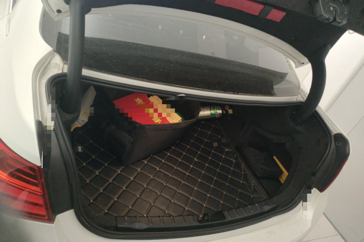 宝马3系 2015款 320Li 超悦版时尚型中控内饰23