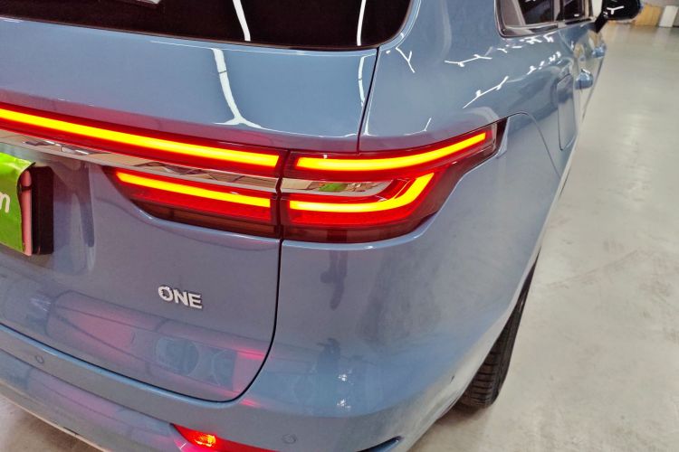 理想汽车 理想ONE 2021款 增程6座版车身外观9