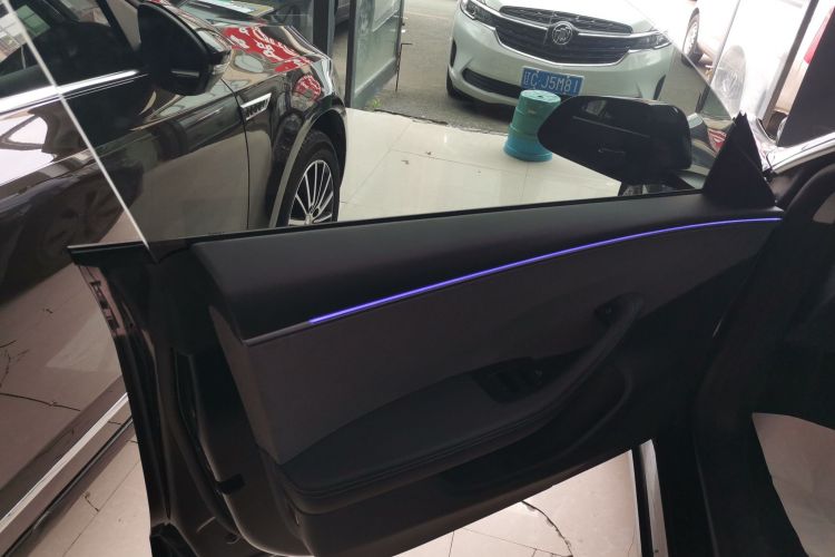 特斯拉 Model 3 2025款 后轮驱动版中控内饰7007