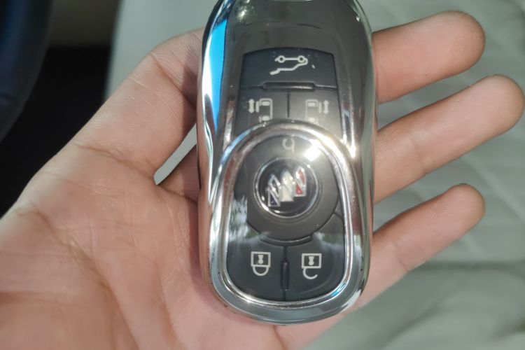 别克GL8 2022款 ES陆尊 653T 豪华型中控内饰7001