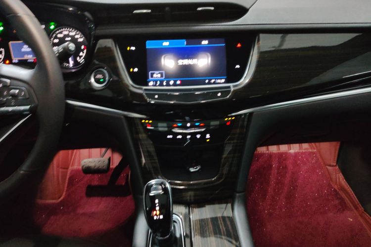 凯迪拉克XT6 2022款 2.0T 六座四驱风尚型中控内饰16