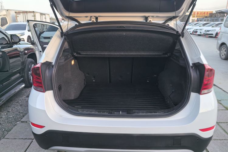 宝马X1 2014款 sDrive18i 领先型局部细节23