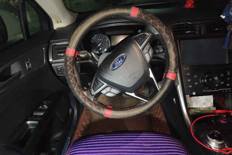 福特 蒙迪欧 2017款 EcoBoost 180 时尚型中控内饰13