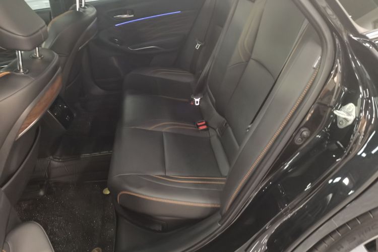 丰田 亚洲龙 2024款 双擎 2.5L XLE尊贵版中控内饰21