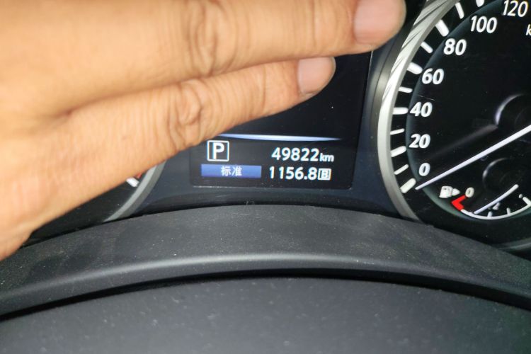 英菲尼迪Q50L 2018款 2.0T 进享版 国VI中控内饰15