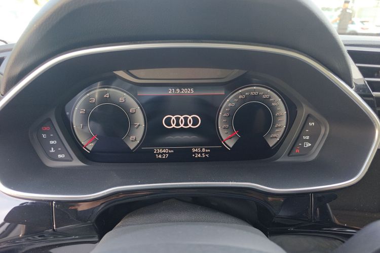 奥迪Q3 2023款 改款 40 TFSI 时尚动感型中控内饰14