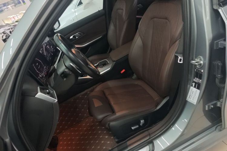 宝马3系 2023款 330i M运动曜夜套装局部细节19