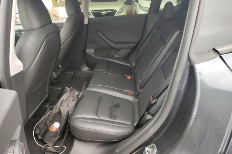 特斯拉 Model Y 2024款 后轮驱动版中控内饰7004
