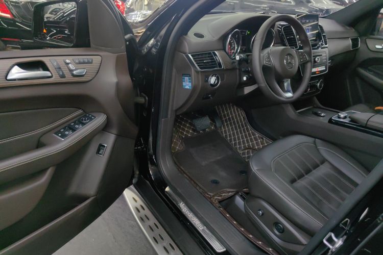 奔驰GLE 2019款 GLE 400 4MATIC 臻藏版中控内饰7003