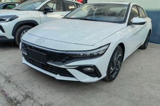 现代 伊兰特 2023款 1.5L CVT GLX精英版