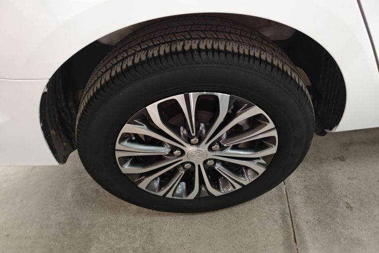 别克GL8 2021款 陆上公务舱 652T 舒适型车身外观6008