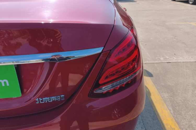 奔驰C级 2016款 C 200 运动版车身外观9