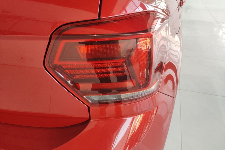 大众 Polo 2021款 Plus 1.5L 自动炫彩科技版车身外观9