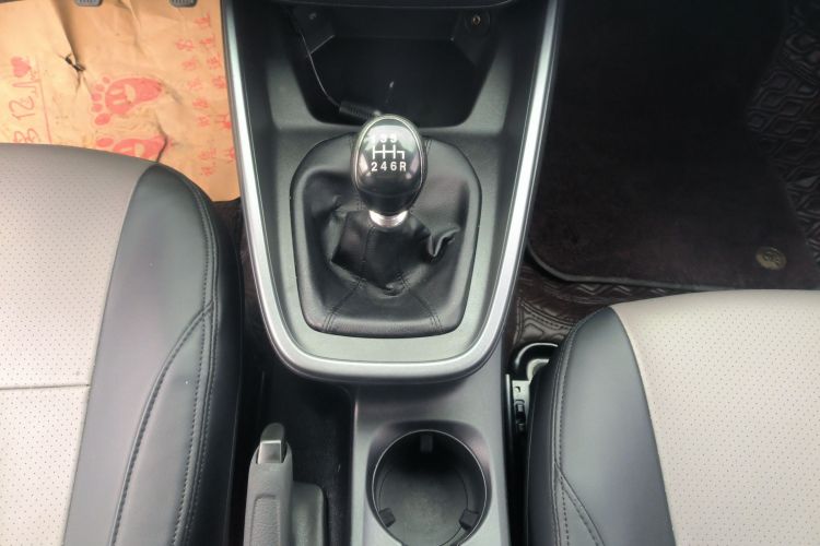 福特 福睿斯 2019款 改款 1.5L 手动质享型 国VI中控内饰18