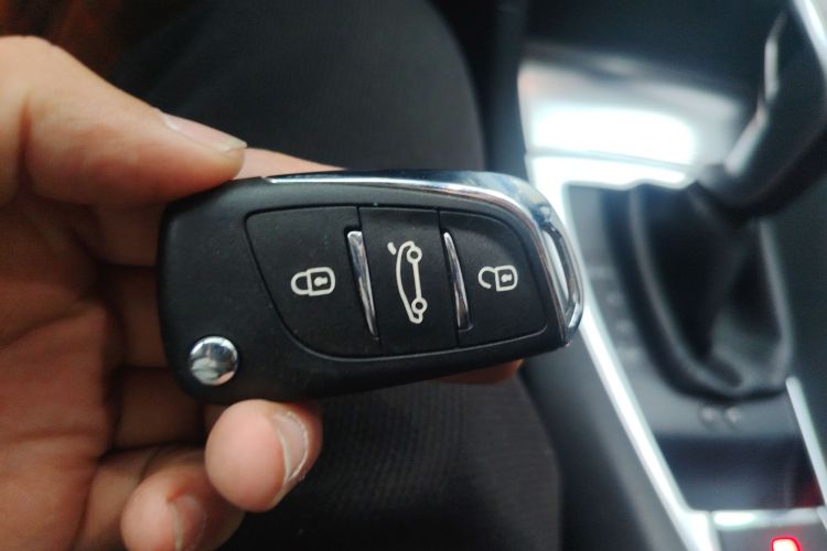 DS 5LS 2014款 1.6T 雅致版THP160中控内饰11