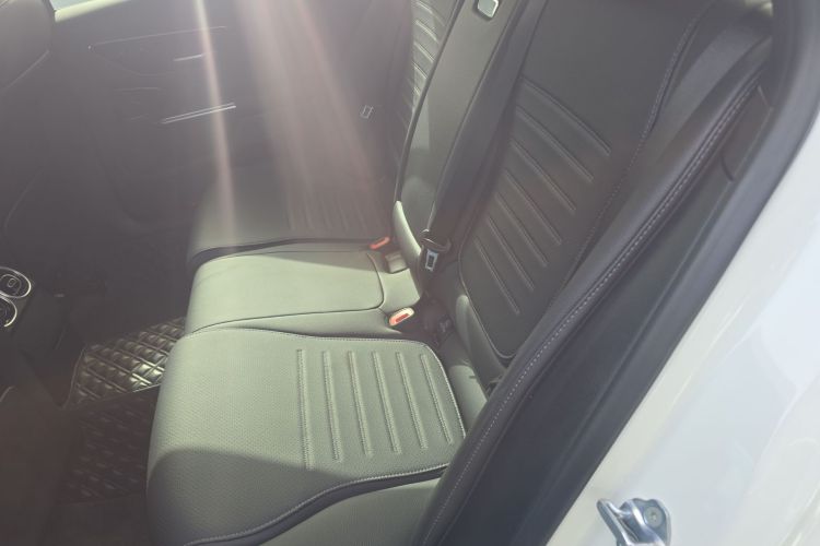 奔驰C级 2024款 改款 C 200 L 运动版中控内饰21