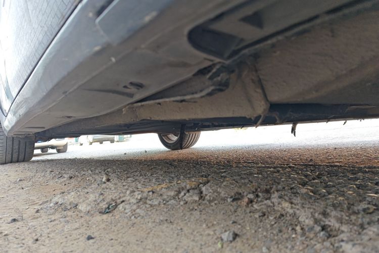 奥迪A6L 2018款 30周年年型 35 TFSI 时尚型局部细节9001