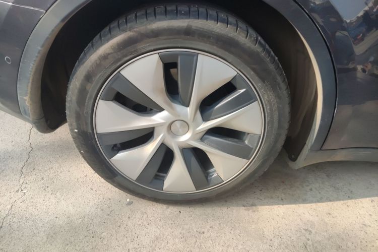 特斯拉 Model Y 2022款 改款 后轮驱动版车身外观6004