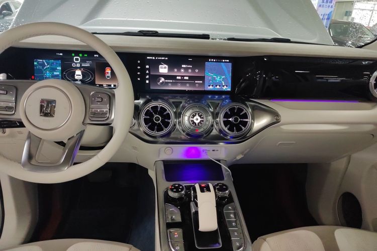 超境汽车 共创坦克300 2021款 2.0T 赛博坦克中控内饰16