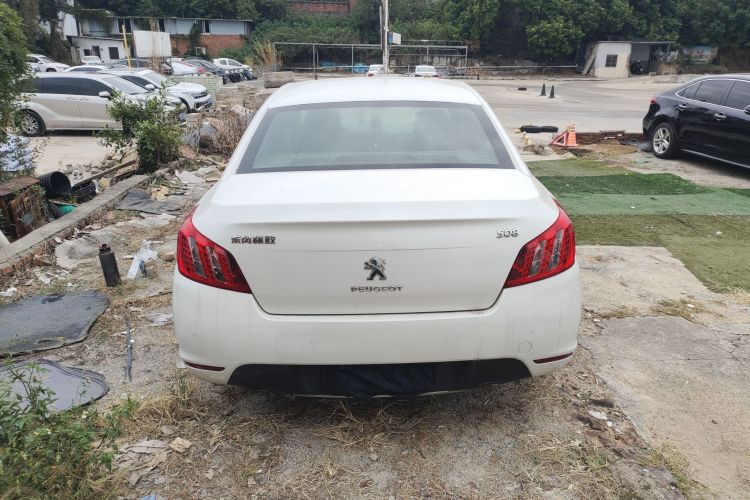 标致508 2012款 2.0L 自动天窗经典版车身外观6