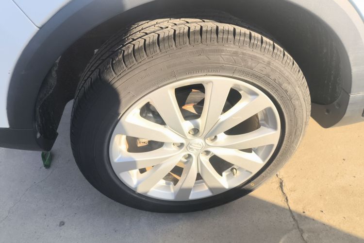 名爵ZS 2020款 180DVVT 自动Lite车身外观6008