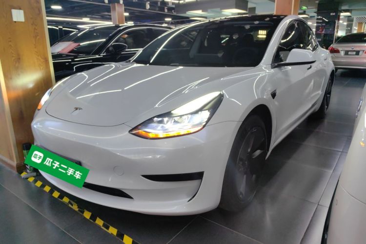 特斯拉 Model 3 2022款 后轮驱动版车身外观1