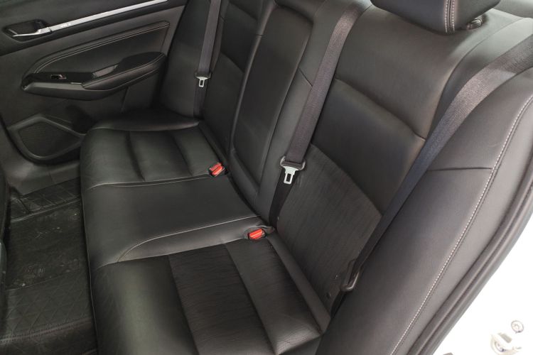 日产 天籁 2022款 2.0L XL-TLS 悦享版中控内饰21