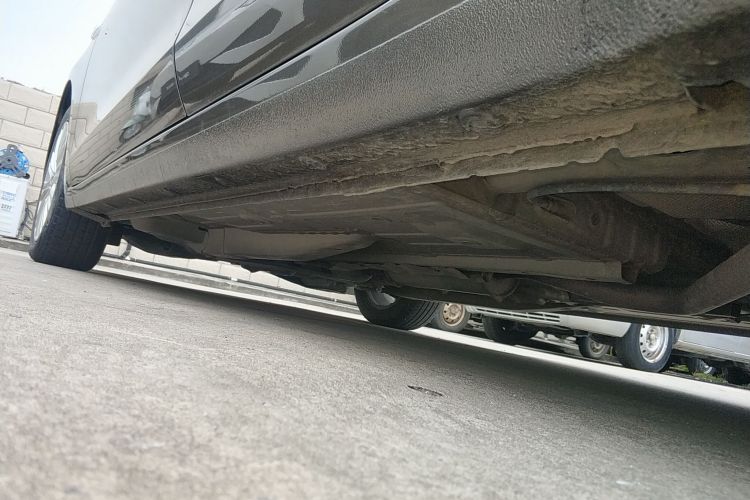 别克 英朗 2017款 15N 自动精英型机舱底盘30