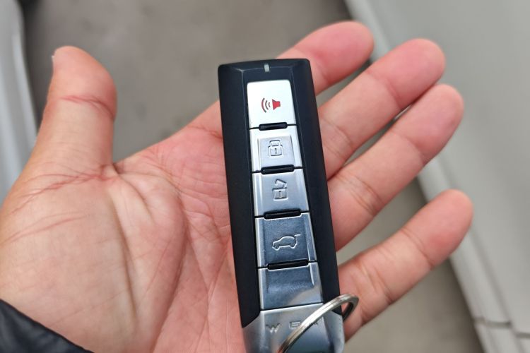 魏牌 VV7 2017款 2.0T 旗舰型中控内饰7001