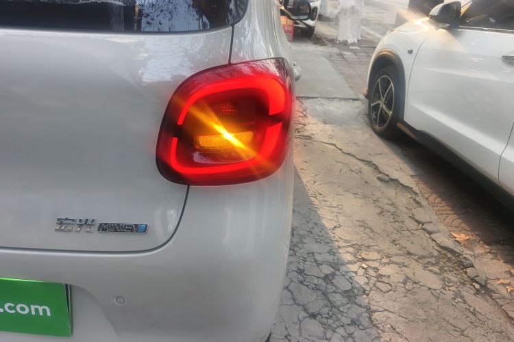 五菱汽车 宏光MINIEV 2025款 四门版 进阶款车身外观9