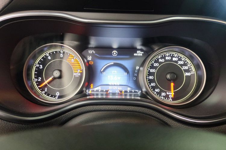 Jeep 自由光 2021款 2.0T 四驱80周年纪念版局部细节14