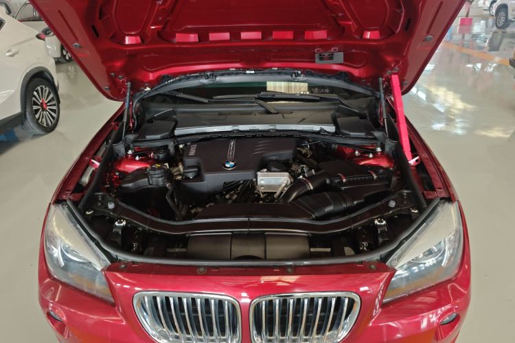 宝马X1 2014款 sDrive18i 时尚型机舱底盘24