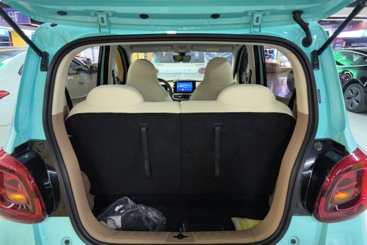 五菱汽车 宏光MINIEV 2025款 四门版 臻享款机舱底盘23