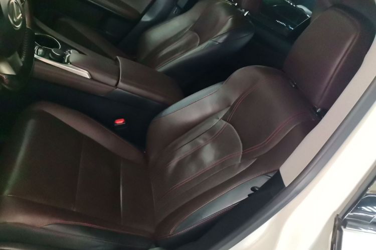 雷克萨斯RX 2016款 450h 四驱典雅版中控内饰19