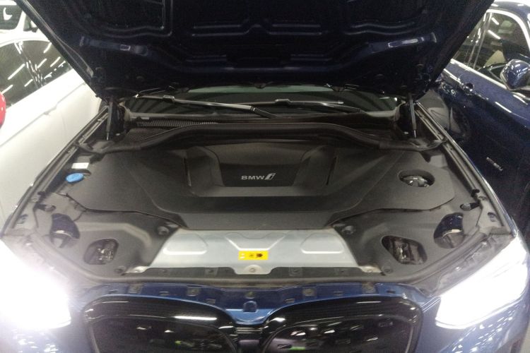 宝马iX3 2021款 改款 领先型机舱底盘24