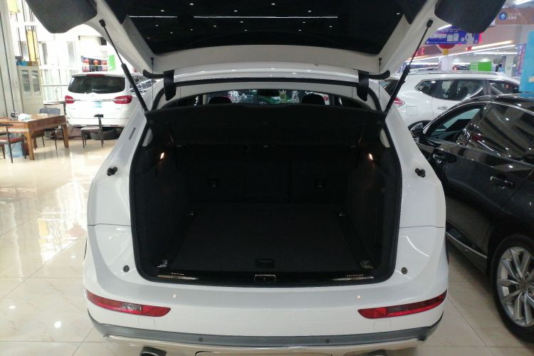 奥迪Q5 2018款 典藏版 40 TFSI 技术型局部细节23