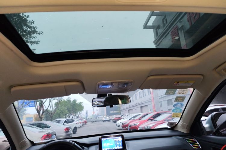 东风风光 风光S560 2018款 1.8L 手动豪华型 7座中控内饰22