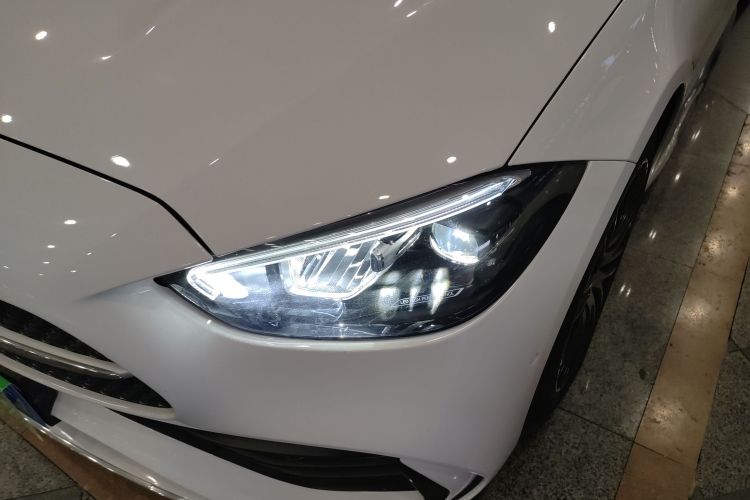 奔驰C级 2023款 C 260 L 运动版局部细节36