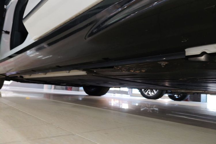 岚图汽车 岚图追光 2024款 PHEV 四驱超长续航行政版局部细节9002