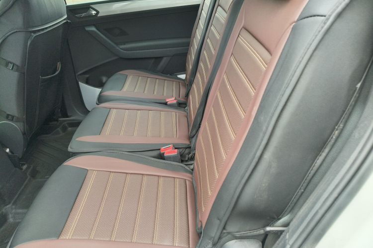 大众 2016款 途安L 280TSI 手动风尚版中控内饰21